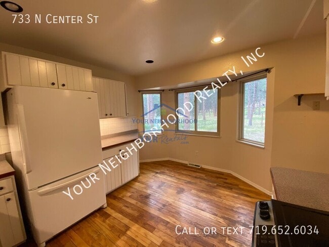 Photo - 733 N Center St