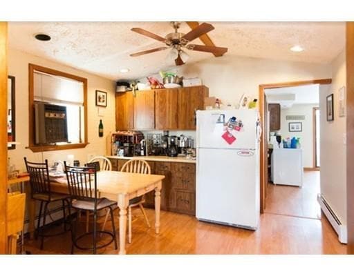 837 E 2nd St Unit 1