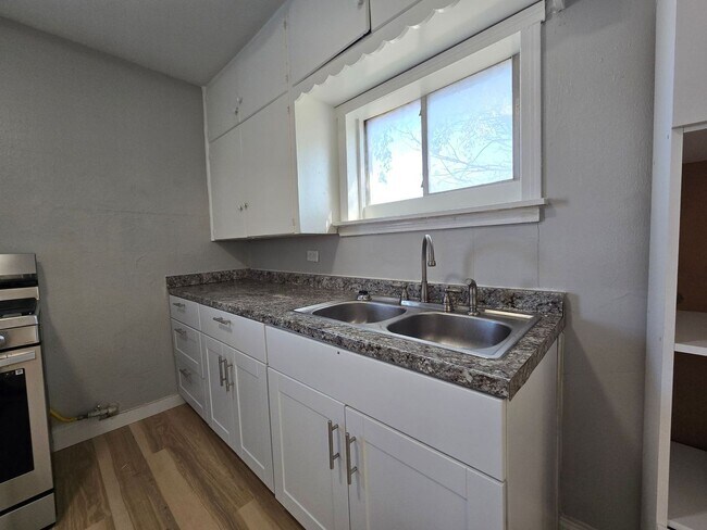 210 W Vardeman Ave Unit 210 W Vardeman Ave