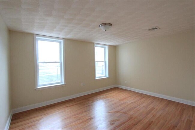 Photo - 8 Douglass St Unit 1