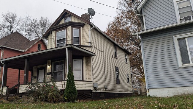 Photo - J & D Family Properties (719 Prospect Ave) Unit 1