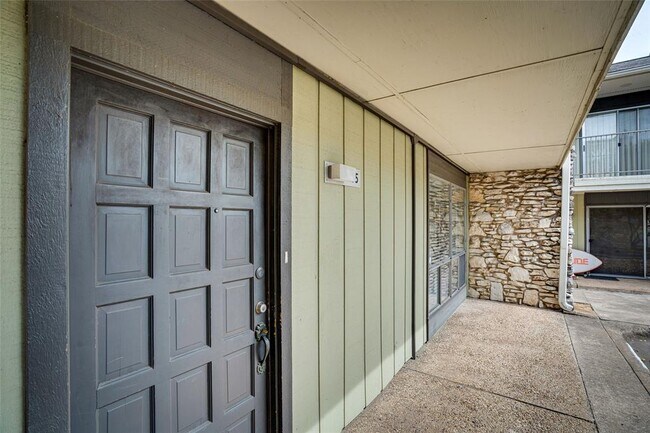Photo - 500 E Riverside Dr Unit 155