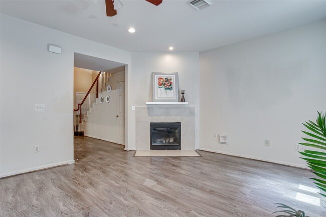 Building Photo - 3742 E Ashford Villa Ln Rental