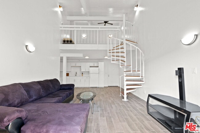 Photo - 550 W Regent St Unidad 345