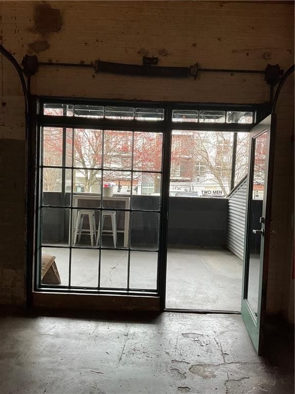 Photo - 881 Memorial Dr SE