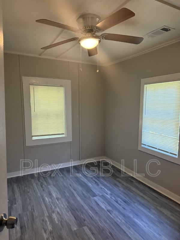 Photo - 322 Daniel St