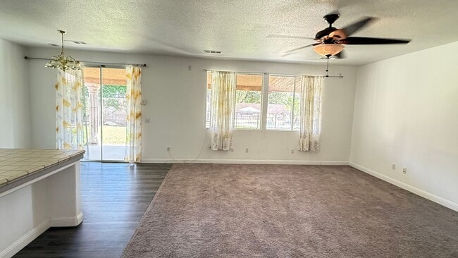 Photo - 3 Bedroom, 2 Bathroom Home with Pool locat...