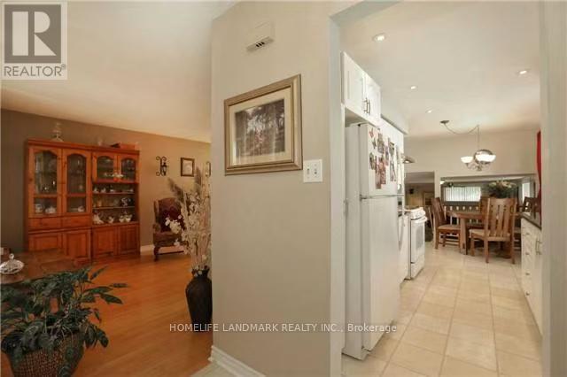 Photo - 1256 Falgarwood Dr