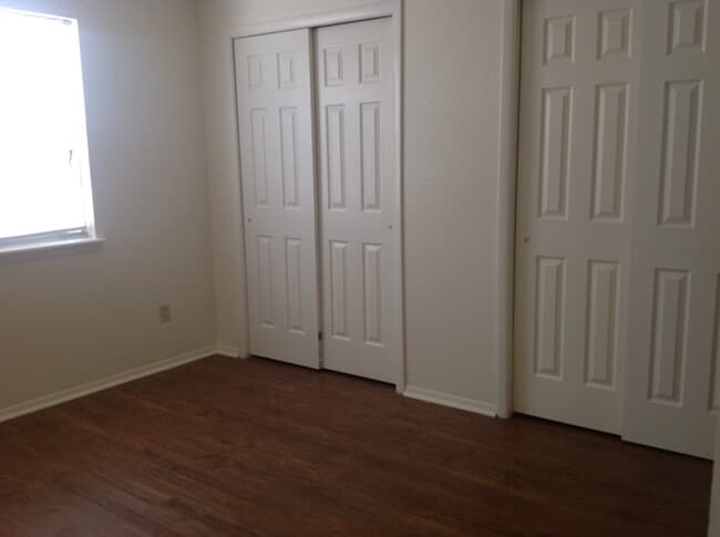 Photo - 1517 Cameo St