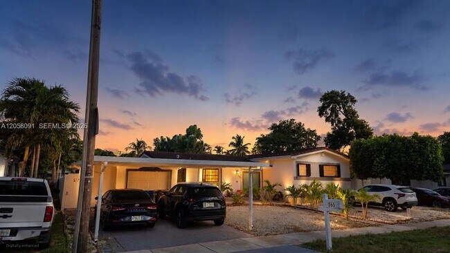 Photo - 565 NE 179th Dr