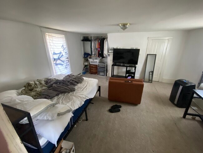 Photo - 206 Giles Rd