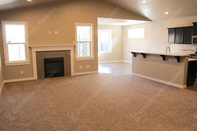 Photo - 60868 SE Sweet Pea Dr