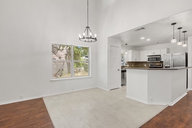 Photo - 15714 Hastings Park