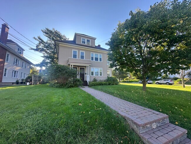 2 Bretton Rd