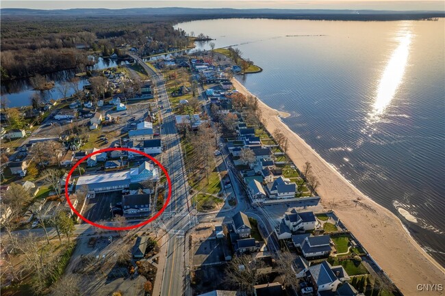 Photo - 1104 Main St