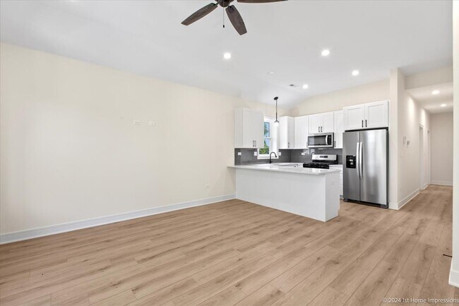 Photo - 6517 S Drexel Ave