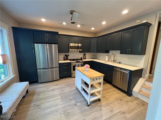 Photo - 2877 Hampshire Rd