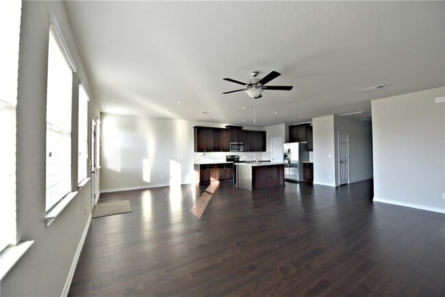 Photo - 517 Whitney Trail