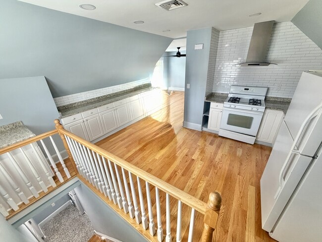 Photo - 162 Salem St Unit 3
