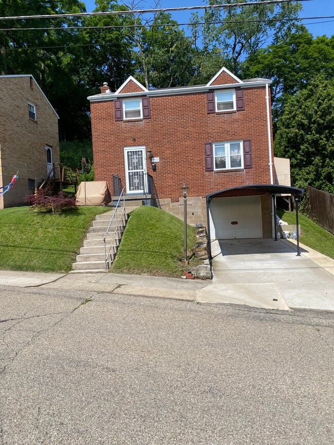 Building Photo - 1812 Kiralfy Ave Rental
