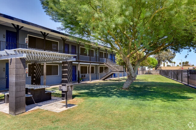 East BBQ Area - The Palms