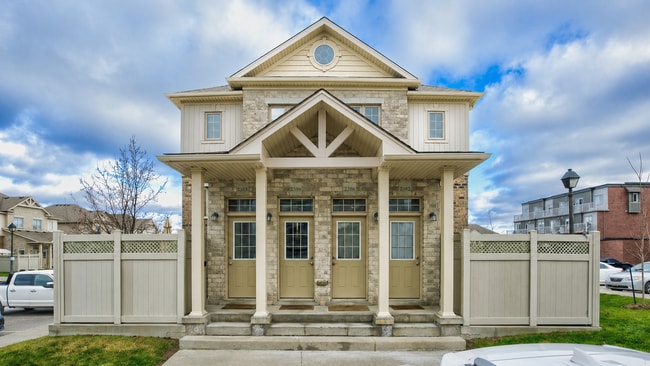 Building Photo - 235 Jessica Cres