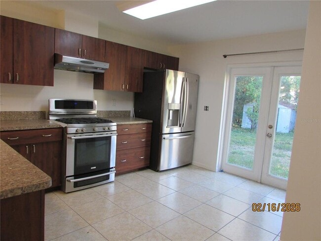 Photo - 506 6th Ave NW