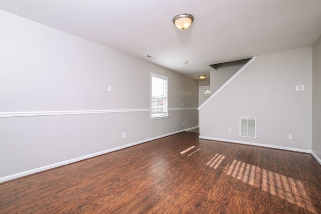 Photo - 721 Champion St