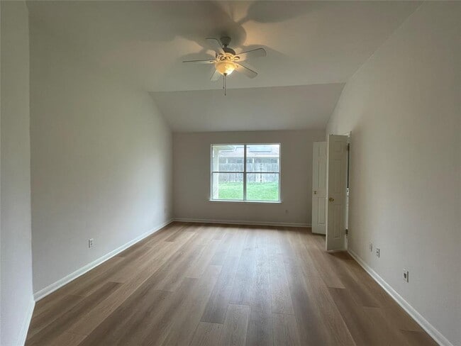 Photo - 1508 Cosmos Way