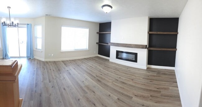 Photo - Spacious 4-Bedroom Home in Highly Sought-After Summerfield Community!