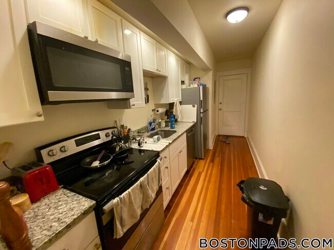 Photo - 1463 Beacon St Unit 3