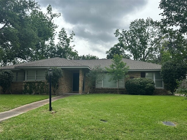 Photo - 3611 Broadmead Dr