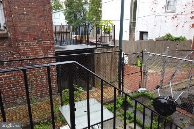 Photo - 604 9th St NE