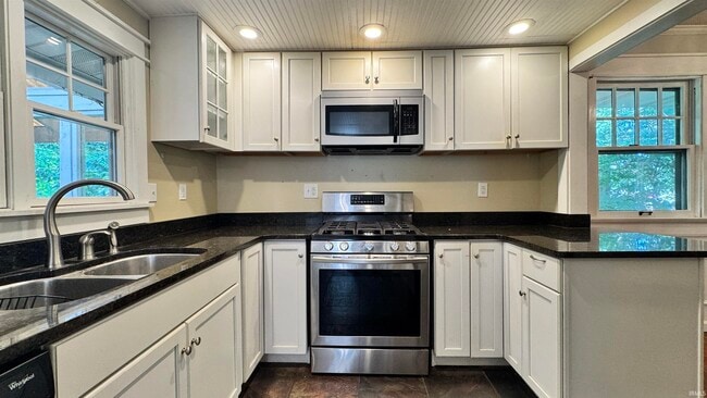 Photo - 518 S Swain Ave