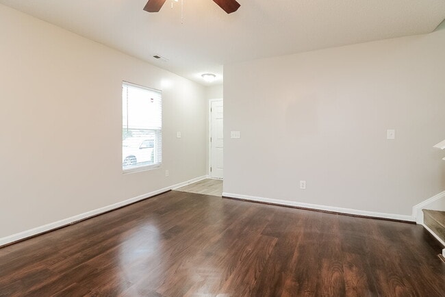 Photo - 3775 Marshlane Way