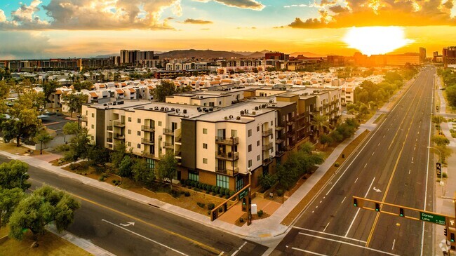 Building Photo - The Fredrick Tempe Rental