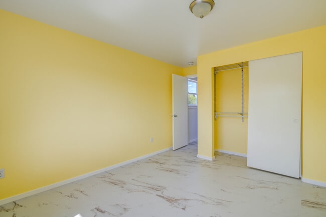 Photo - 705 5th Ave