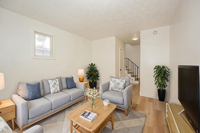 Photo - 4495 W 137th St