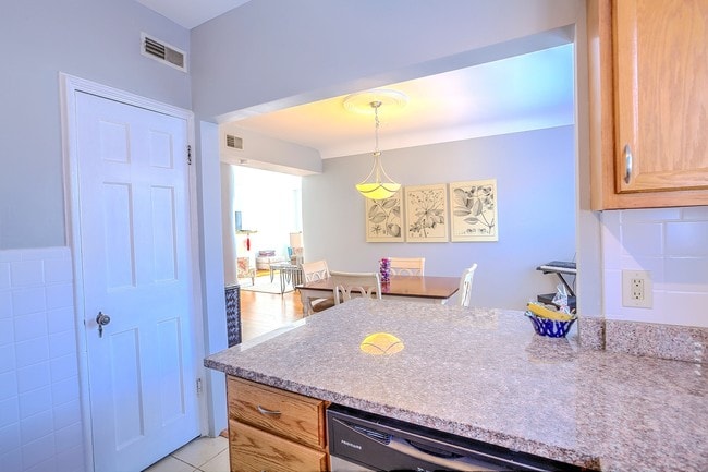 Photo - 7518 Cromwell Dr