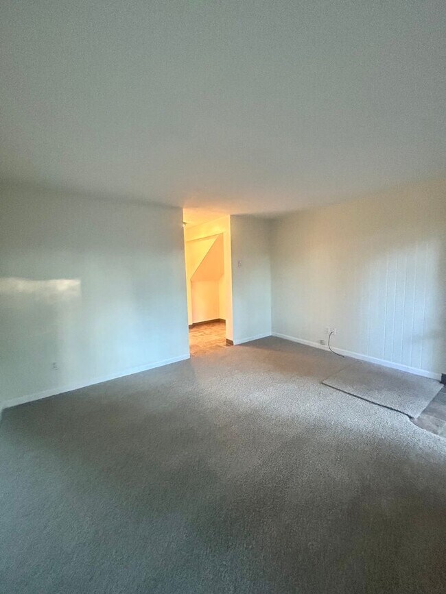 Photo - Jefferson #11894 Unit 4874 Sunnyside Rd SE