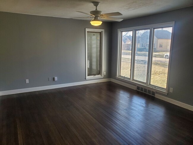 Photo - 4556 N 65th St Unit 4556 -Lower