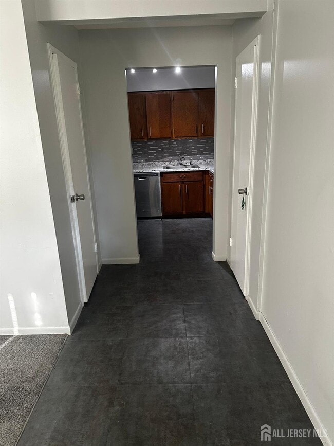 Photo - 419 Cricket Ln