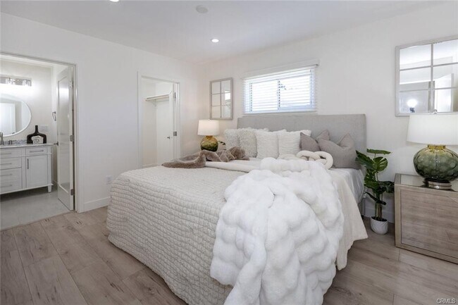 Photo - 15256 Clymer St