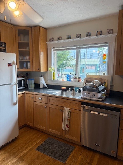 Photo - 881 Broadway