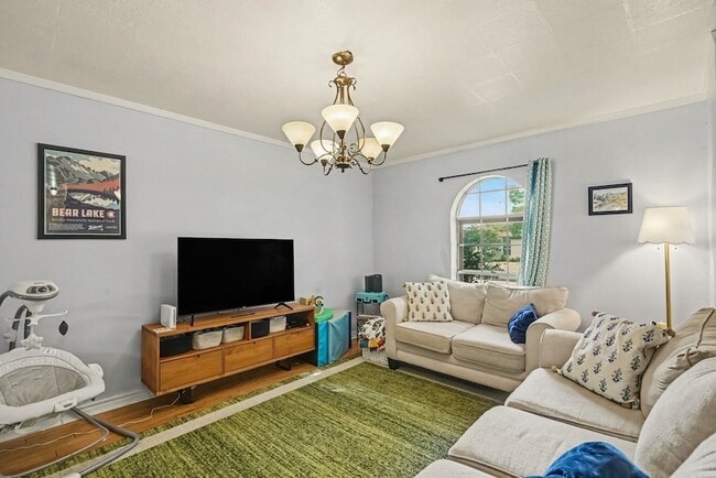 5304 Westhaven Dr