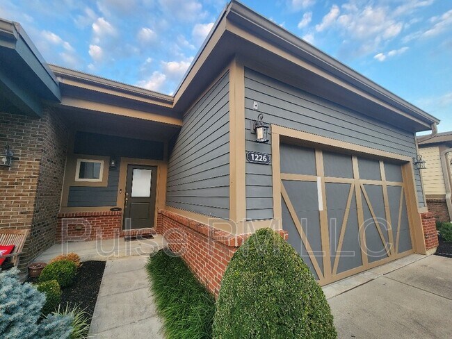 Photo - 1226 Grays Peak