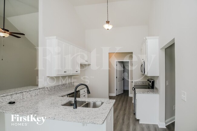 Photo - 113 Cranbrooke Ln