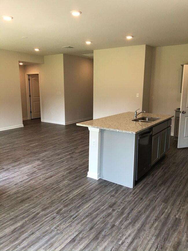 Photo - 28364 Longfellow Ln