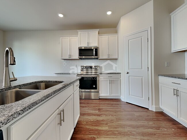 9210 Shootingstar St SE