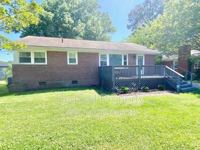 Photo - 10 Westlawn Dr